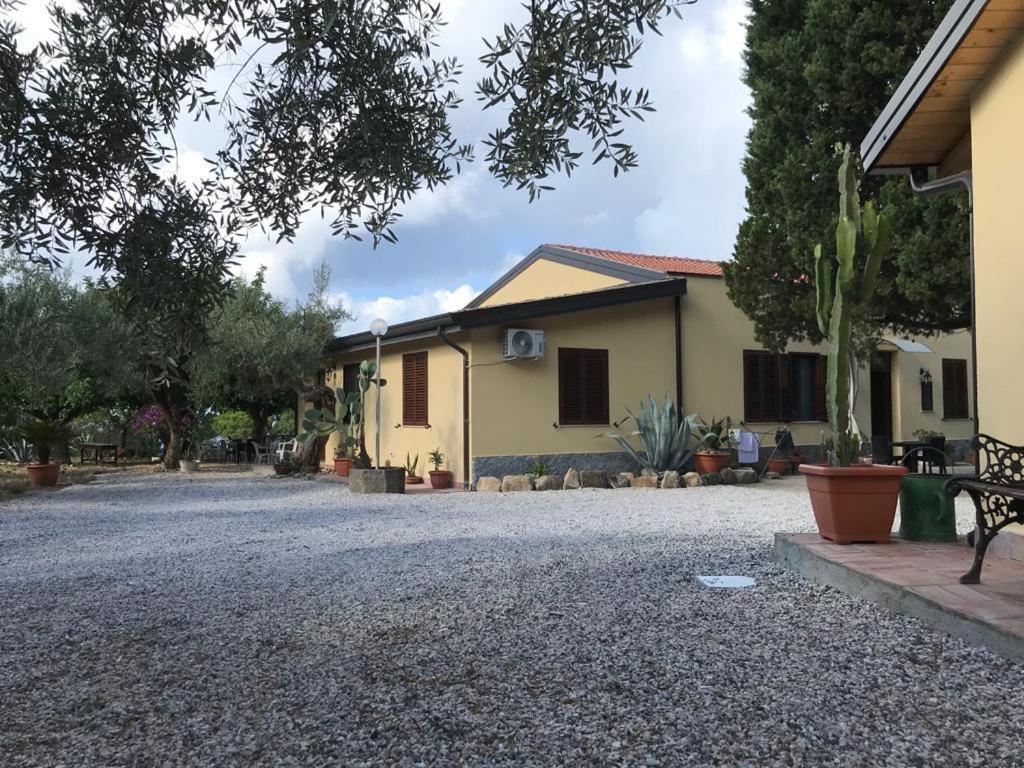 L'Ulivo In Villa Greco Tindari Exterior foto